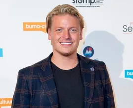 Even loeren: dit is de nieuwe liefde van Thomas Berge