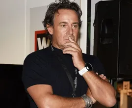 Marco Borsato ingetrokken bij moeder na scheiding met Leontine