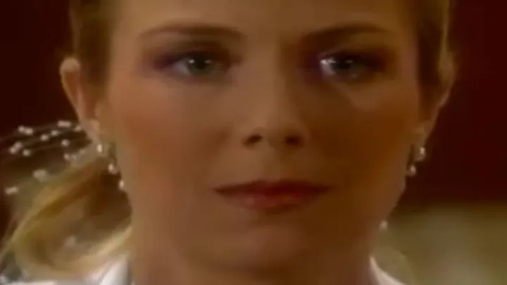 Wie kent femme fatale Brooke Logan uit 'The Bold' nog? Zó gaat het nu met haar!