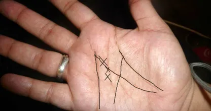 TEST: Kannst du auf deiner Handfläche den Buchstaben 'M' erkennen? Das hier sagt es über deine Persönlichkeit aus!
