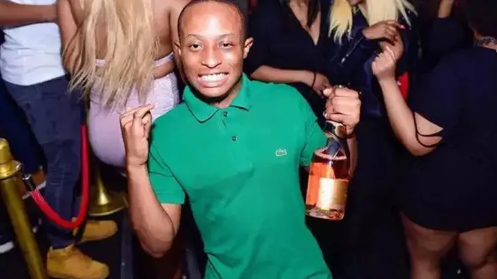 Les 19 photos les plus folles prises en boîtes de nuit qui vous feront rire à chaque fois