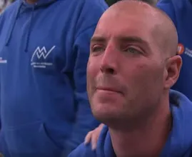 Maarten van der Weijden doet opnieuw poging om zwemmend de Elfstedentocht te volbrengen