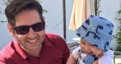 Deze moeder laat haar man voor het eerst alleen met de baby en wat hij dan doet... Hilarisch!