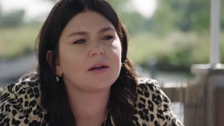 Roxeanne Hazes nog steeds beduusd over breuk met broertje André