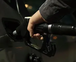 Benzineprijzen stijgen vandaag opnieuw naar recordhoogte