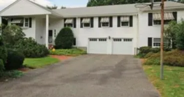 Wow, dit is zo'n knaller uit het verleden! Dit huis is niet meer aangeraakt sinds de jaren 70!