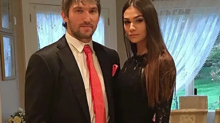 15 homens famosos cujas esposas são absolutamente de tirar o fôlego
