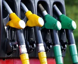 Brandstofprijzen bereiken recordhoogte: 2 euro voor een liter benzine