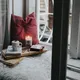 Klaar voor de herfst: 6 tips om een strak interieur gezelliger te maken