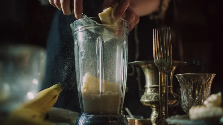 10 modi sorprendenti di usare le bucce di banana che non conoscevi
