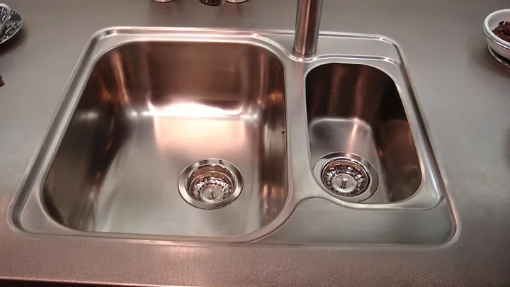 THIS simple homemade cleaning solution makes stainless steel shine like never before!