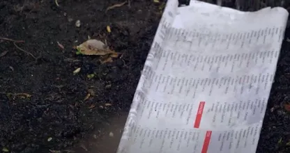 Oude krant over? Dit is de reden waarom je deze vanaf nu altijd in de tuin gaat leggen
