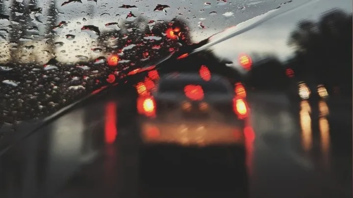 Estos 6 consejos te ayudarán a que las ventanillas de tu coche no estén empañadas