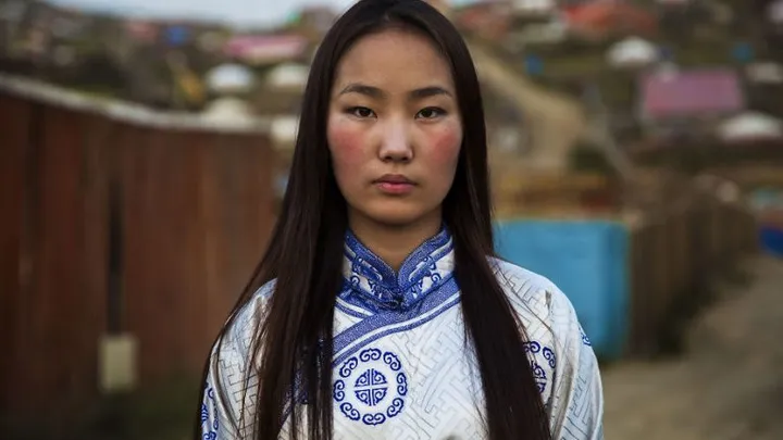 30 beautiful women from around the world