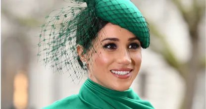 Voici à quoi ressemblait Meghan Markle avec des cheveux châtain roux.