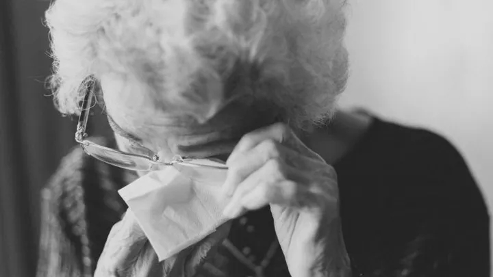 Incroyable : une femme découvre la véritable identité de son mari après 50 ans de mariage