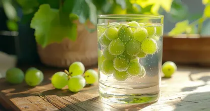 포도를 끓여서 밤새 이 물을 마셔보세요: 아침 결과는 당신을 놀라게 할 것입니다!