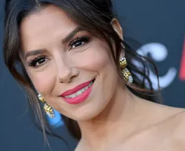 Wow! This is actress Eva Longoria's husband.