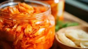 Als je een maand lang elke dag kimchi eet, is dit wat er met je lichaam gebeurt.