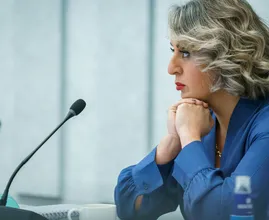 Volt gooit Nilüfer Gündogan uit de fractie na 13 klachten ongewenst gedrag