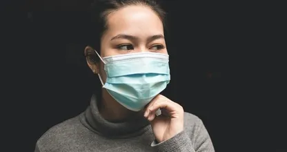 Acne door het dragen van een mondkapje? Het zou ook dít kunnen zijn