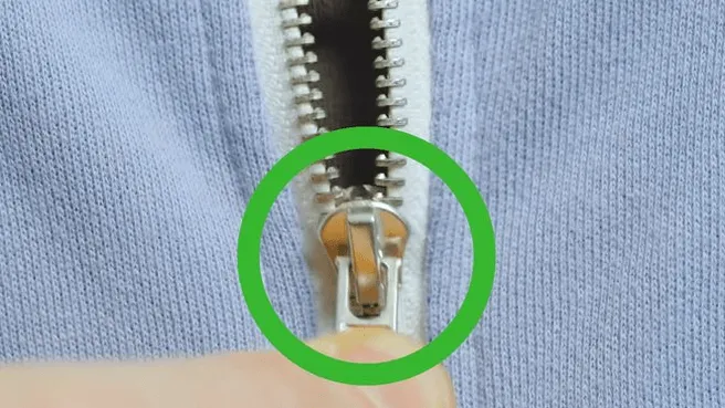 Wil je rits niet meer open of dicht? Probeer dit trucje dan eens, je hebt het wondermiddel al in huis!