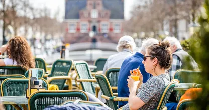Terrassen weer inperken na corona? Gemeenten staan voor dilemma
