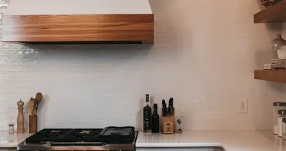 Waarom het zo ontzettend belangrijk is dat je je afzuigkap regelmatig schoonmaakt