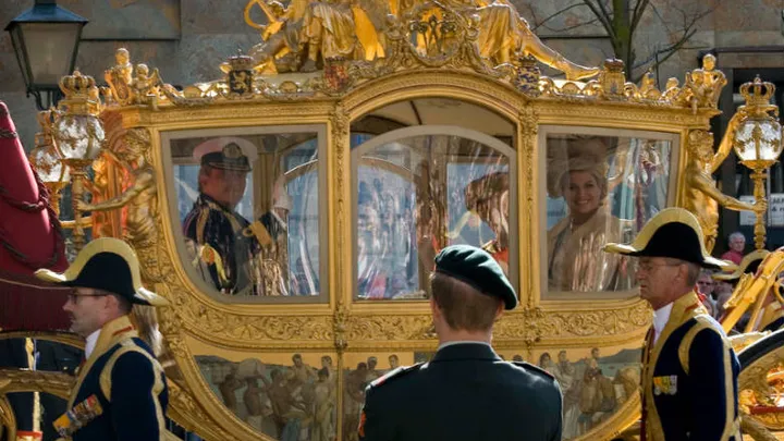 De gouden koets wordt gerestaureerd, je raadt NOOIT hoeveel dat gaat kosten! Vinden jullie dit normaal?