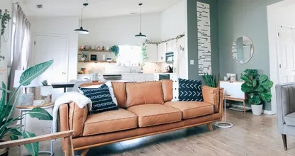 Je woonkamer een make-over geven met een klein budget? Dat doe je zo