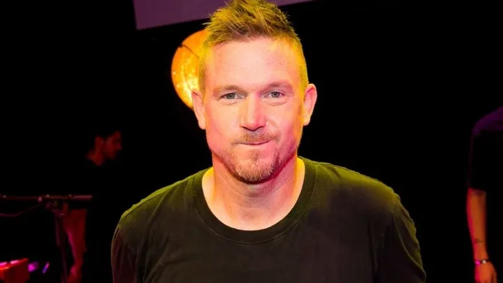 Johnny de Mol spreekt zich uit over vermeende mishandeling ex: ‘Niets van waar’