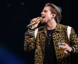 Eindelijk: André Hazes laat weten wat er in wc-hokje op Curaçao gebeurde