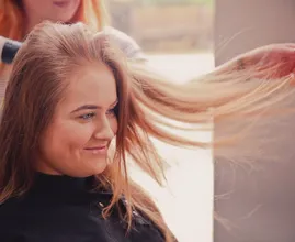 Eens of oneens: ’Prijsverschil bij kapper voor mannen en vrouwen is discriminatie’