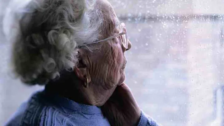 DIT kan een onverwacht teken van de ziekte van Alzheimer zijn! Herken jij jezelf hierin?
