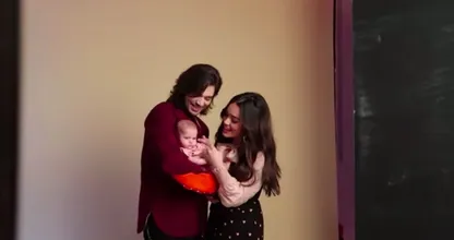 Bibi en Waylon delen schattige kiekjes van drie maanden oude Teddy