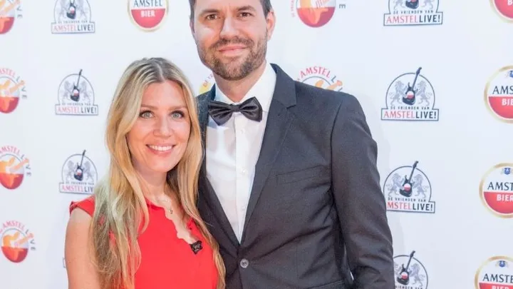 Prachtig: Annemarie Keizer showt babybuik met bikinifoto