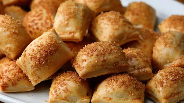 So hast du bestimmt noch nie gebacken: Mini-Apfelküchlein aus der Eiswürfelform!