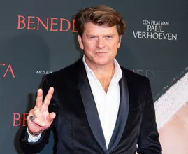 Beau van Erven Dorens krijgt wind van voren nadat hij Yvon Jaspers 'pooier' noemt