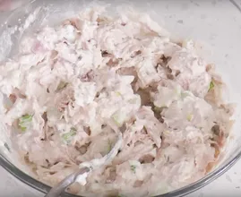 So machst du leckeren und einfachen Thunfischsalat