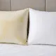 Este sencillo truco elimina rápidamente las manchas amarillas de sudor de las almohadas