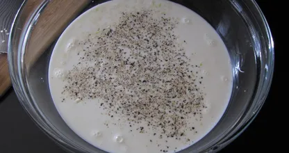 Ohman, überall Obstfliegen... Aber keine Panik, mit DIESEM Trick bist du sie wirklich alle los!