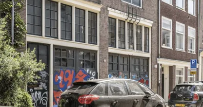 Dit 'lelijke' huis staat te koop voor 3.300.000 euro en als je de binnenkant ziet, snap je waarom!