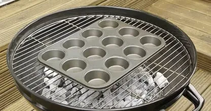 Genius: place a muffin tin on your BBQ and you'll be able to make THIS beloved dish!