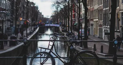 Opgepast: groot deel Amsterdam in 2025 verboden voor vervuilend verkeer