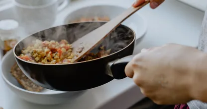 ¿Cómo eliminar el olor a comida de tu casa?
