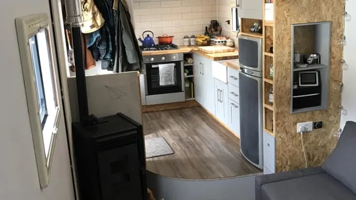あるカップルが古いトラックを購入して美しいアパートに変身させた結果が凄い